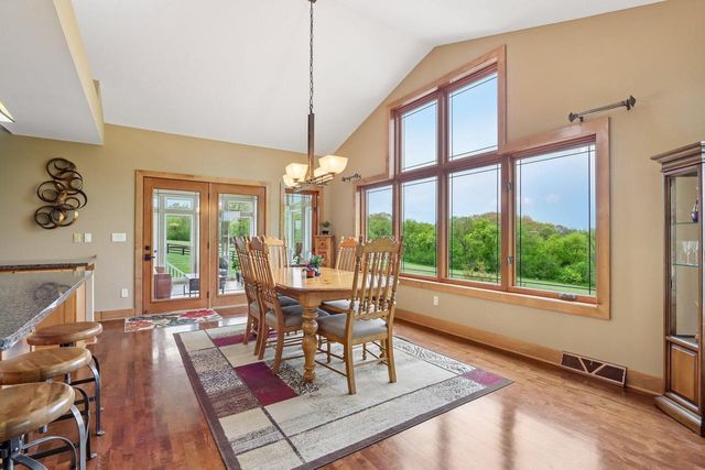W287N990 Bedouin COURT, Waukesha, WI 53188