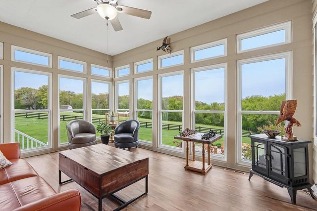 W287N990 Bedouin COURT, Waukesha, WI 53188