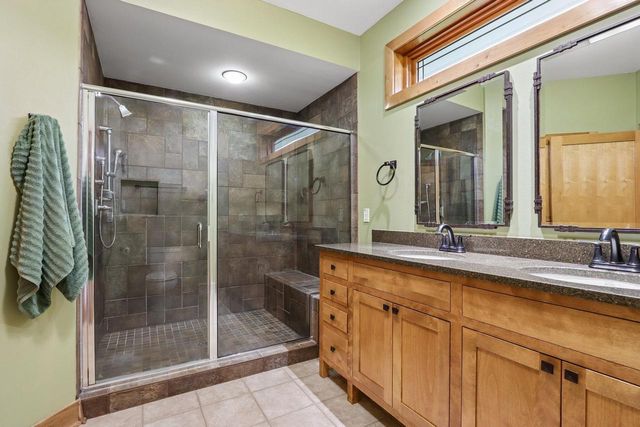 W287N990 Bedouin COURT, Waukesha, WI 53188