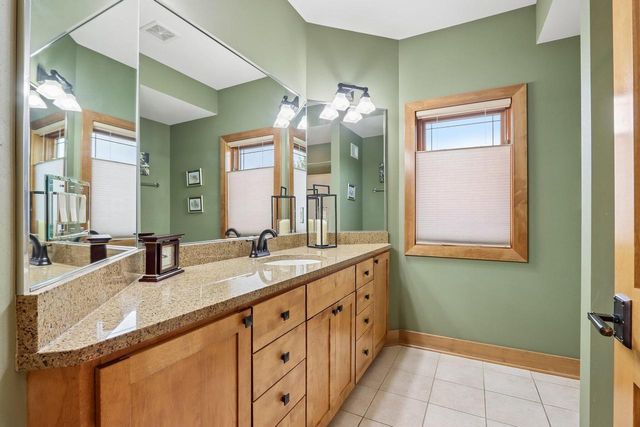 W287N990 Bedouin COURT, Waukesha, WI 53188