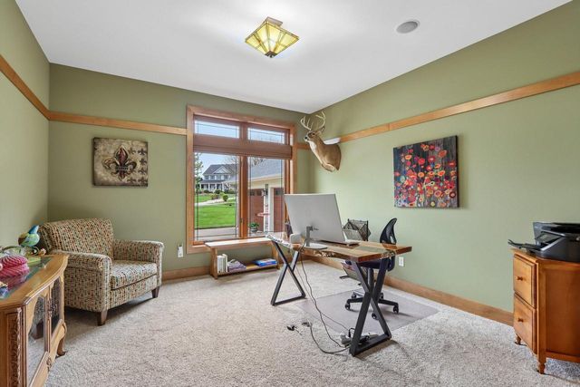 W287N990 Bedouin COURT, Waukesha, WI 53188