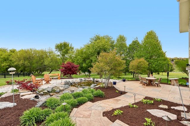 W287N990 Bedouin COURT, Waukesha, WI 53188