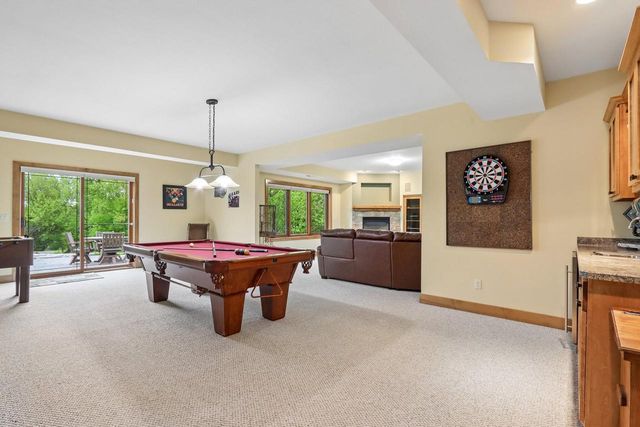 W287N990 Bedouin COURT, Waukesha, WI 53188