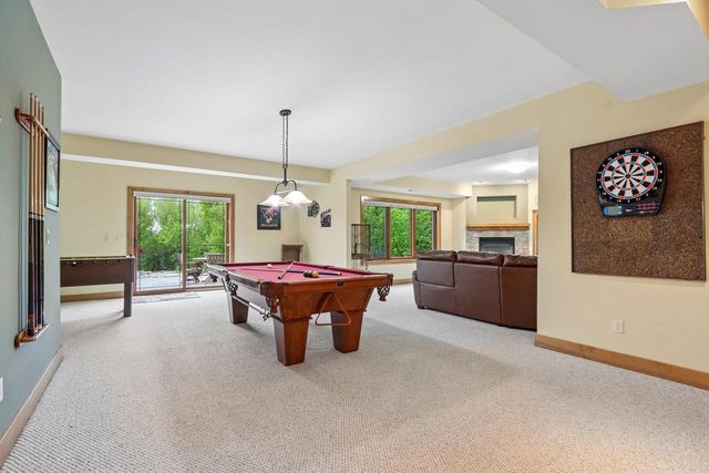 W287N990 Bedouin COURT, Waukesha, WI 53188