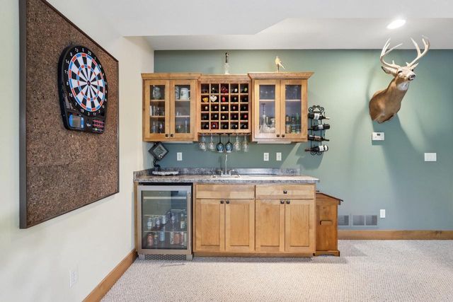 W287N990 Bedouin COURT, Waukesha, WI 53188