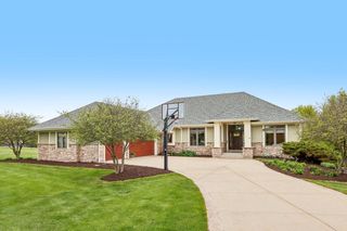 W287N990 Bedouin COURT, Waukesha, WI 53188