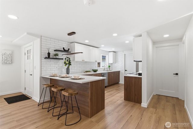 8505 Bridgeport Way SW, Lakewood, WA 98499