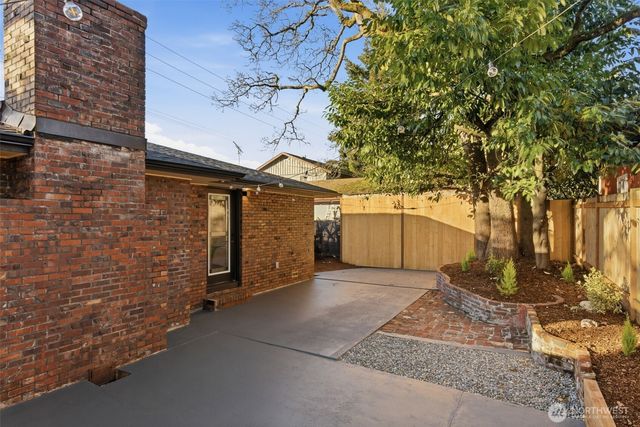 8505 Bridgeport Way SW, Lakewood, WA 98499