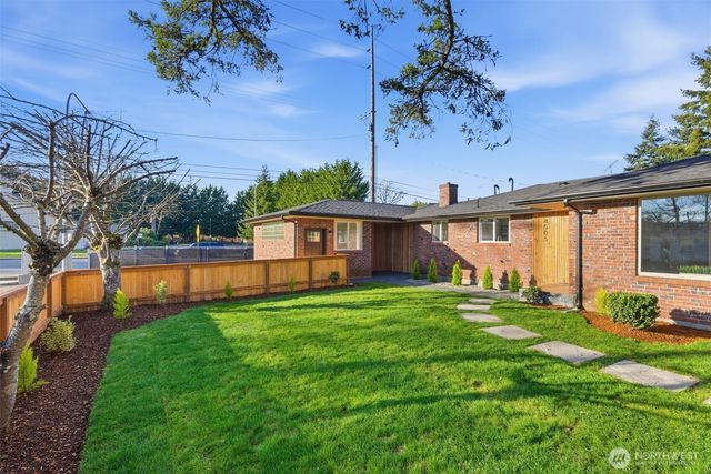 8505 Bridgeport Way SW, Lakewood, WA 98499