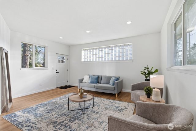 8505 Bridgeport Way SW, Lakewood, WA 98499