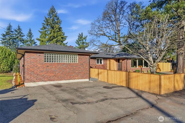 8505 Bridgeport Way SW, Lakewood, WA 98499