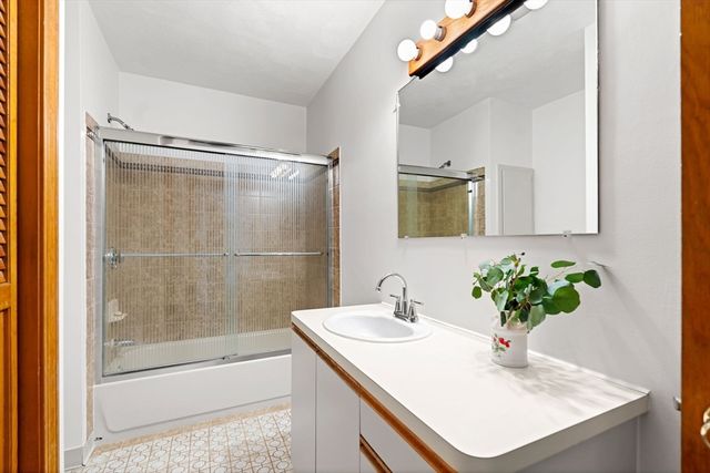 34 Whitby St 34, Boston, MA 02128