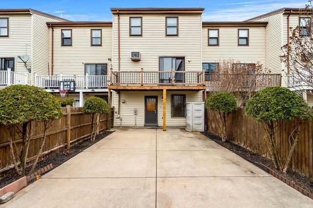 34 Whitby St 34, Boston, MA 02128