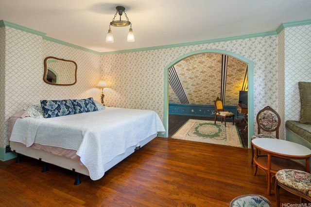 2001 Vancouver Drive, Honolulu, HI 96822