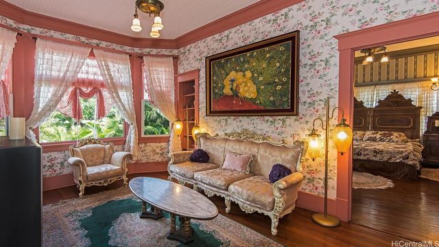 2001 Vancouver Drive, Honolulu, HI 96822