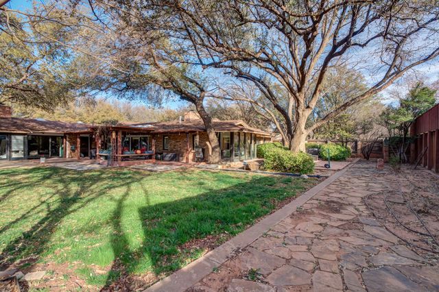 1904 Vicksburg Avenue, Lubbock, TX 79407