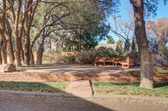 1904 Vicksburg Avenue, Lubbock, TX 79407