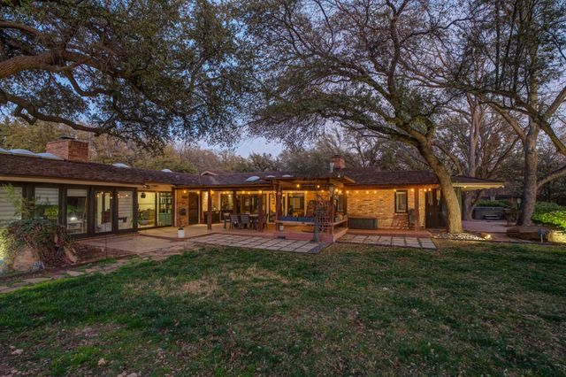 1904 Vicksburg Avenue, Lubbock, TX 79407