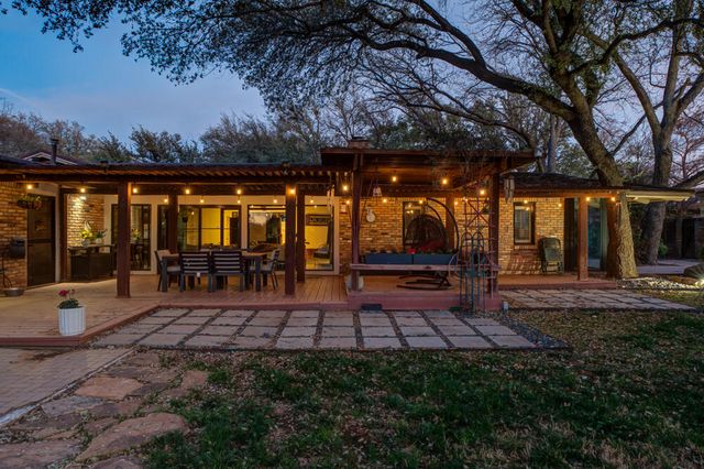1904 Vicksburg Avenue, Lubbock, TX 79407
