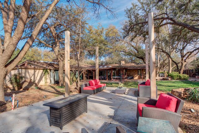 1904 Vicksburg Avenue, Lubbock, TX 79407