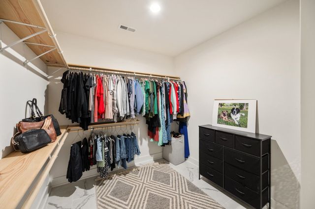 733 TIFFANY NICOLE LN, Lexington, TN 38351