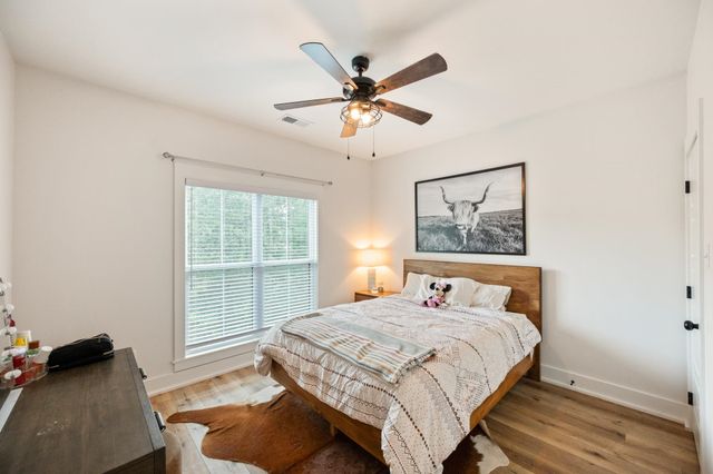 733 TIFFANY NICOLE LN, Lexington, TN 38351