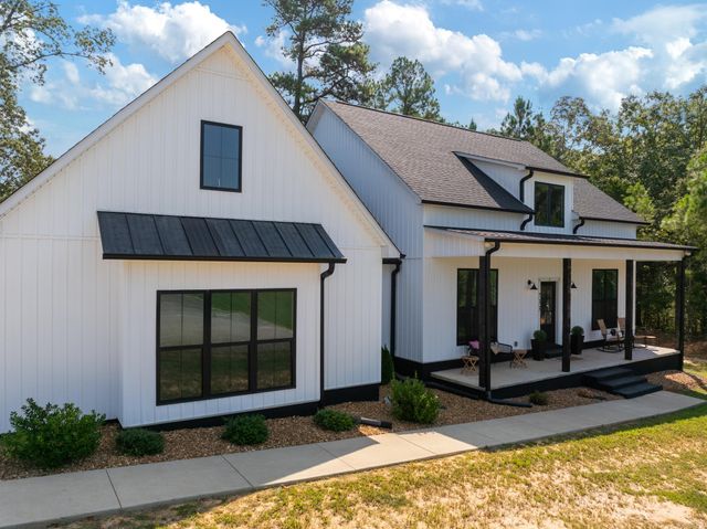 733 TIFFANY NICOLE LN, Lexington, TN 38351