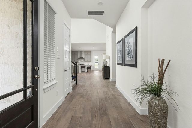 904 Arundel RD, Lakeway, TX 78738