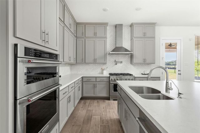 904 Arundel RD, Lakeway, TX 78738