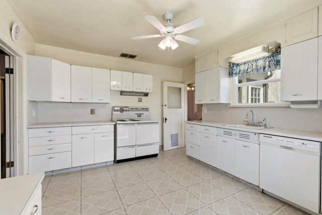 501 W Durham Ferry Rd, Tracy, CA 95304