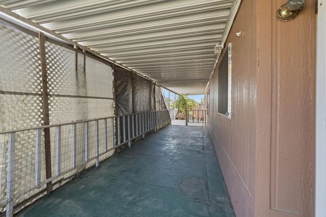 501 W Durham Ferry Rd, Tracy, CA 95304