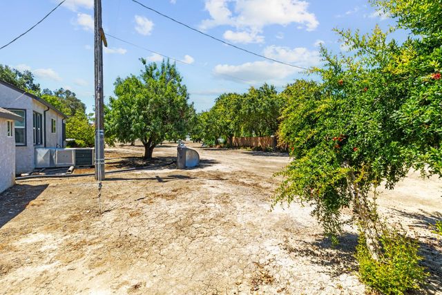 501 W Durham Ferry Rd, Tracy, CA 95304