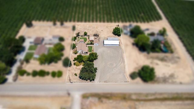 501 W Durham Ferry Rd, Tracy, CA 95304