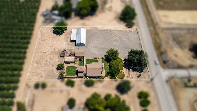 501 W Durham Ferry Rd, Tracy, CA 95304