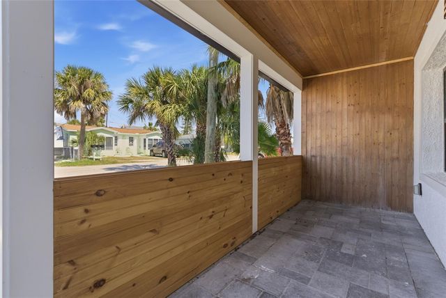 113 145TH AVENUE E 1, Madeira Beach, FL 33708