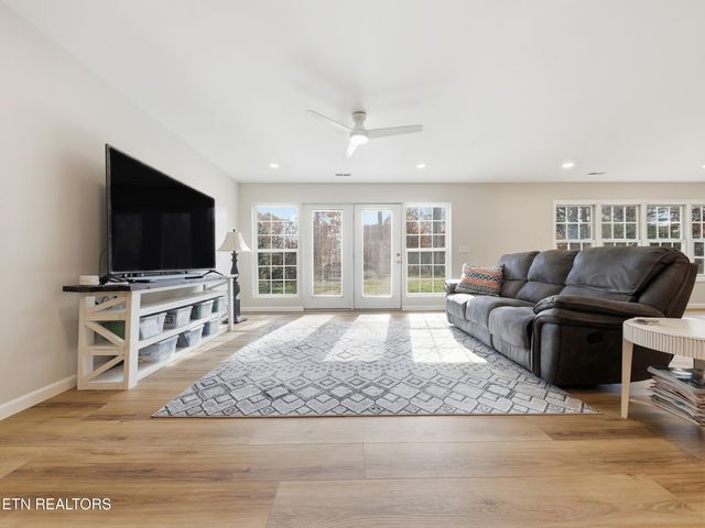 162 Oostanali Way, Loudon, TN 37774