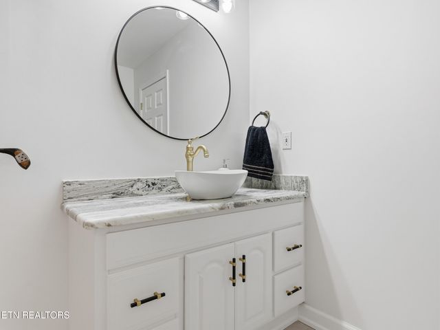 162 Oostanali Way, Loudon, TN 37774