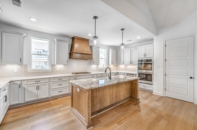 275 FREEDOM LN, Rossville, TN 38066