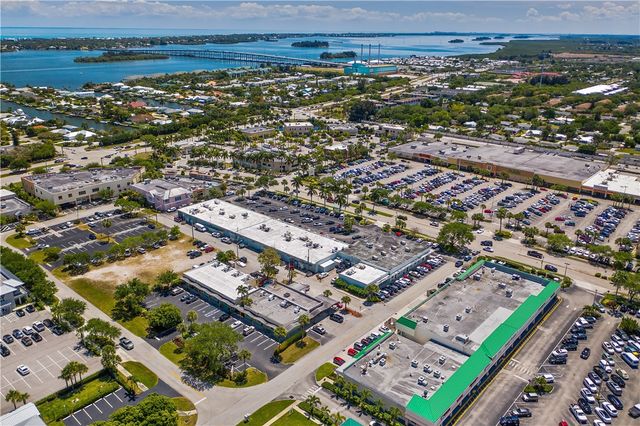 474 21st Street, Vero Beach, FL 32960