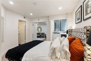 906 N Doheny 303, West Hollywood, CA 90069