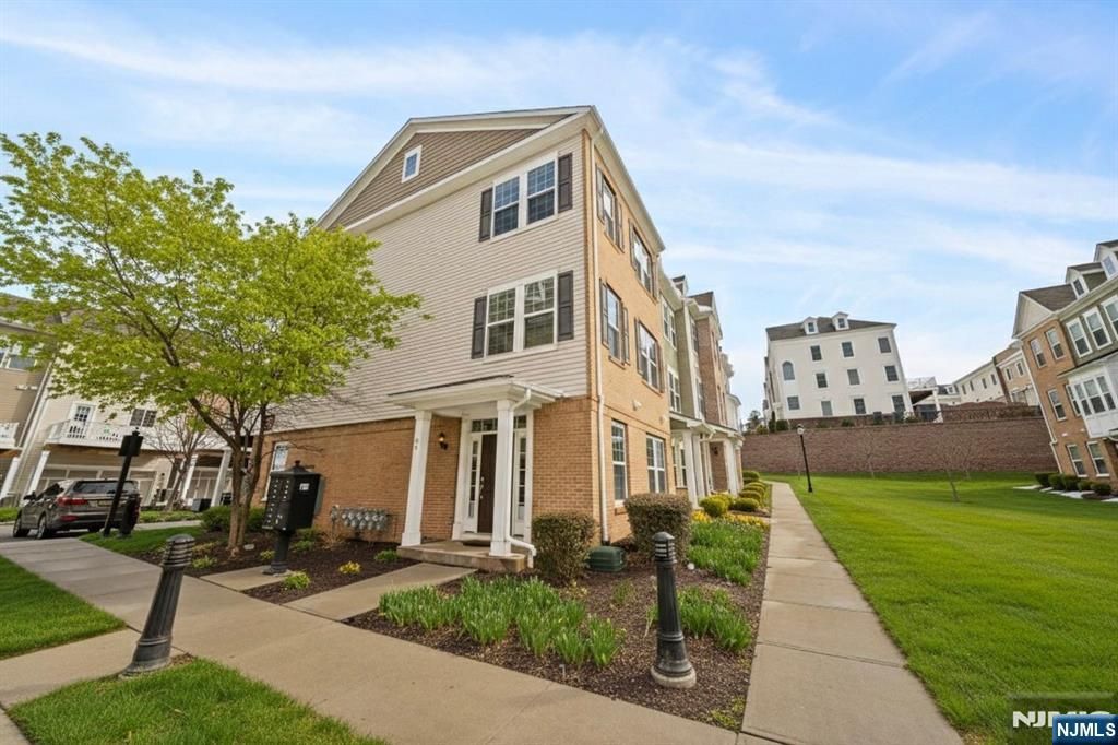 84 Truman Drive 2801, Wood Ridge, NJ 07075