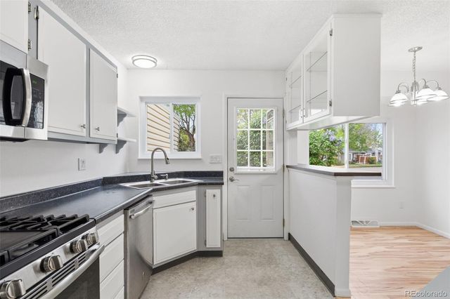 1719 S Lee Street D, Lakewood, CO 80232
