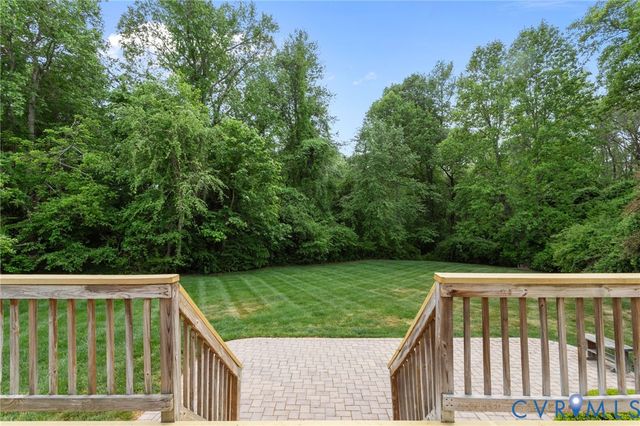8397 Windsor Dr, Mechanicsville, VA 23111
