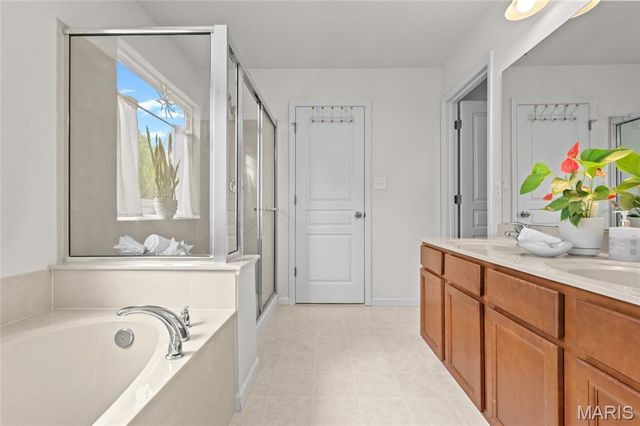 533 Parkgate Drive, Lake St Louis, MO 63367