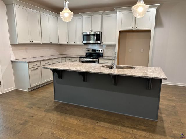 1082 Victorian Boulevard, Forsyth, GA 31029