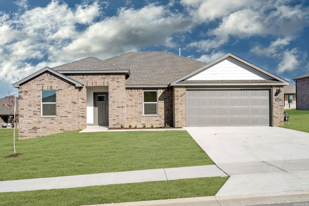 34 Wolfsbridge Loop, Cabot, AR 72023