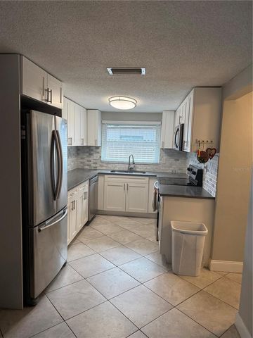 7405 OAKSHIRE DRIVE, Port Richey, FL 34668