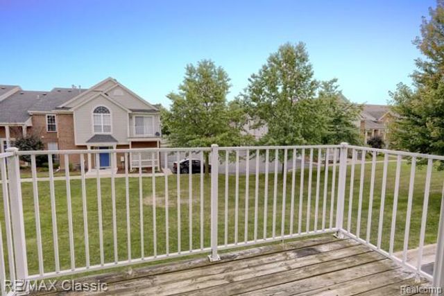 51592 Stern Lane, Chesterfield, MI 48051