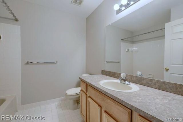 51592 Stern Lane, Chesterfield, MI 48051