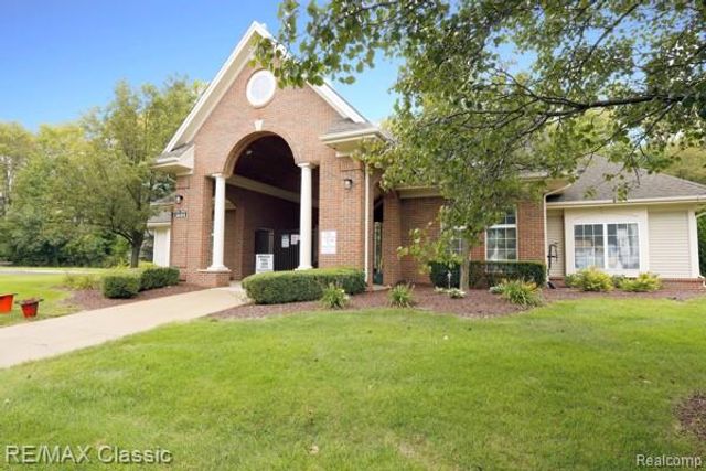51592 Stern Lane, Chesterfield, MI 48051